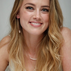 Пазл: Эмбер Хёрд