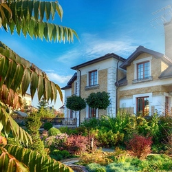 Пазл: Дом в саду