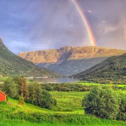 Пазл: В зелёной долине