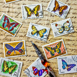 Пазл: Бабочки и марки