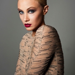 Пазл: Сара Гадон