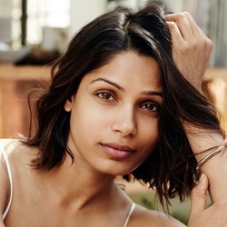 Пазл: Фрида Пинто