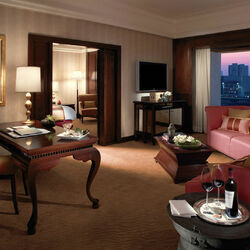 Пазл: Вечером в отеле