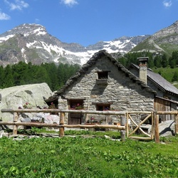 Пазл: Каменный домик