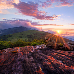 Пазл: Утро в горах  