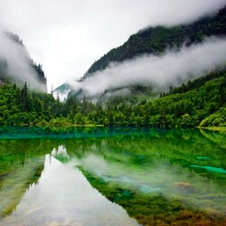 Пазл: Горное озеро