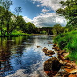 Пазл: Два берега у одной реки