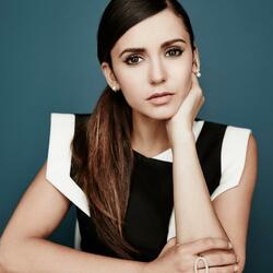 Пазл: Нина Добрев