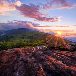 Пазл: Рассвет в горах    