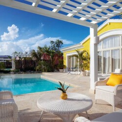 Пазл: Во дворе