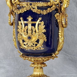 Пазл: Антикварная ваза