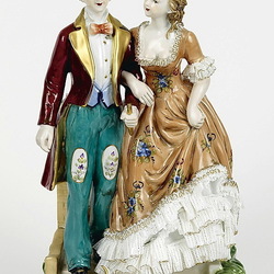 Пазл: Фарфоровая статуэтка