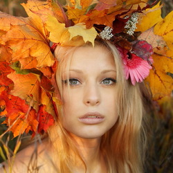 Пазл: Девушка и осень