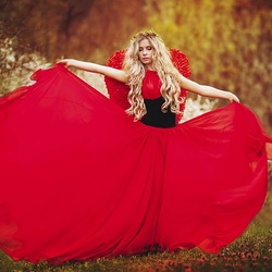 Пазл: Девушка в красном