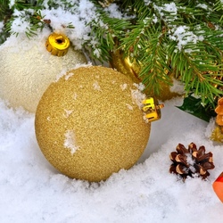 Пазл: Новогодние шарики