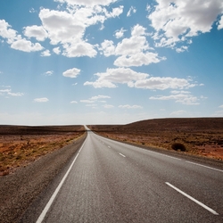 Пазл: Дорога уходит вдаль