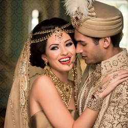 Пазл: Индийские красавицы и их украшения