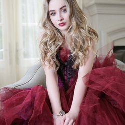 Пазл: Сабрина Карпентер