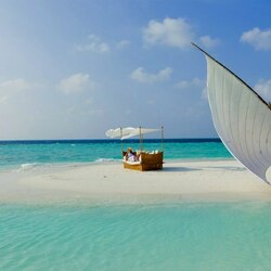 Пазл: Лодка у островка