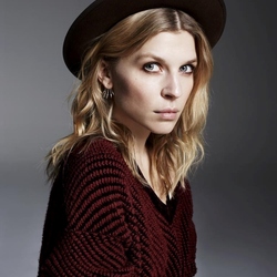 Пазл: Клеманс Поэзи 