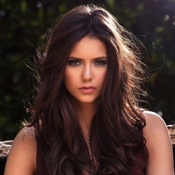 Пазл: Нина Добрев