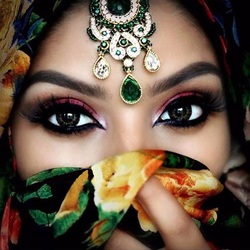 Пазл: Восточный взгляд