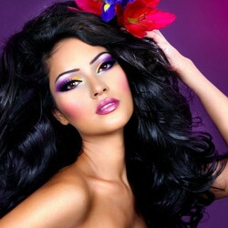 Пазл: Брюнетка