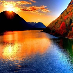 Пазл: Закат над озером