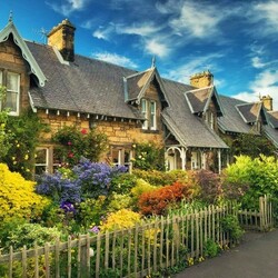 Пазл: Цветочная улочка