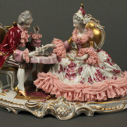 Пазл: Фарфоровая статуэтка