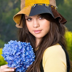 Пазл: Девушка в шляпе