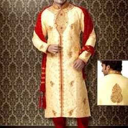 Пазл: Мужской национальный костюм