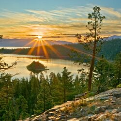 Пазл: Солнечные лучи