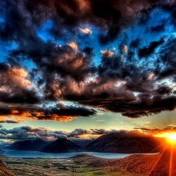 Пазл: Солнце сквозь тучи