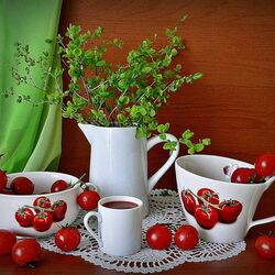 Пазл: Угощение томатным соком