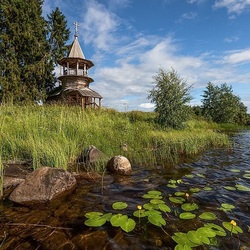 Пазл: Часовня на берегу