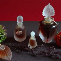 Пазл: Винтажные ароматы