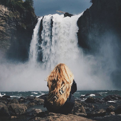 Пазл: Девушка и горы