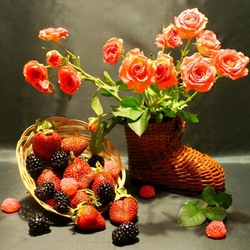 Пазл: Розы и ягоды