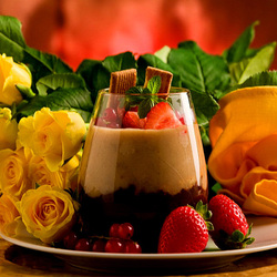 Пазл: Десерт с ягодами