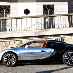 Пазл: Bugatti Veyron Sang Noir