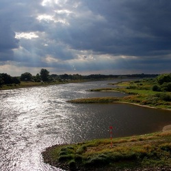 Пазл: Солнце сквозь тучи