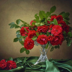 Пазл: Красное на зеленом