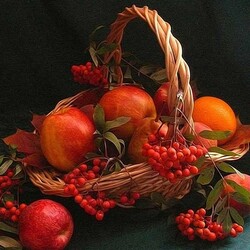 Пазл: Рябино-яблочная композиция