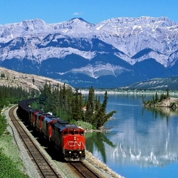 Пазл: Возле синих гор