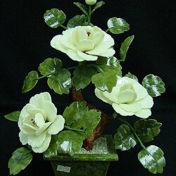 Пазл: Каменная нежность...Цветы из нефрита