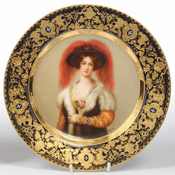Пазл: Женские портреты на фарфоре