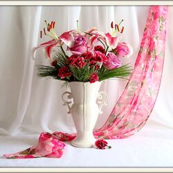 Пазл: Букет в белой вазе