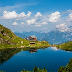 Пазл: Горное озеро