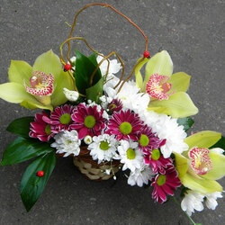 Пазл: Дарите женщинам цветы